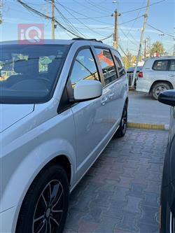 دودج كارافان